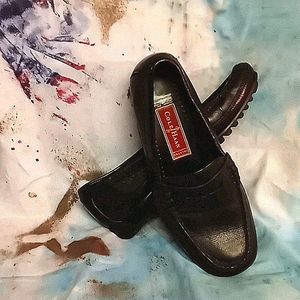 Cole Haan Sz 8m mens black loafer shoes. Leather.